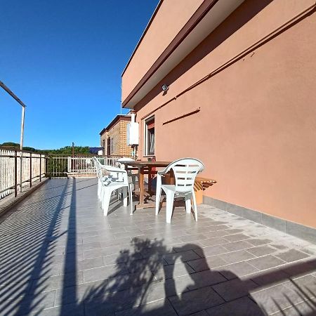 Avellini - Delightful And Spacious Apartment With Terrace - Near Metro A Cornelia Roma Exterior foto